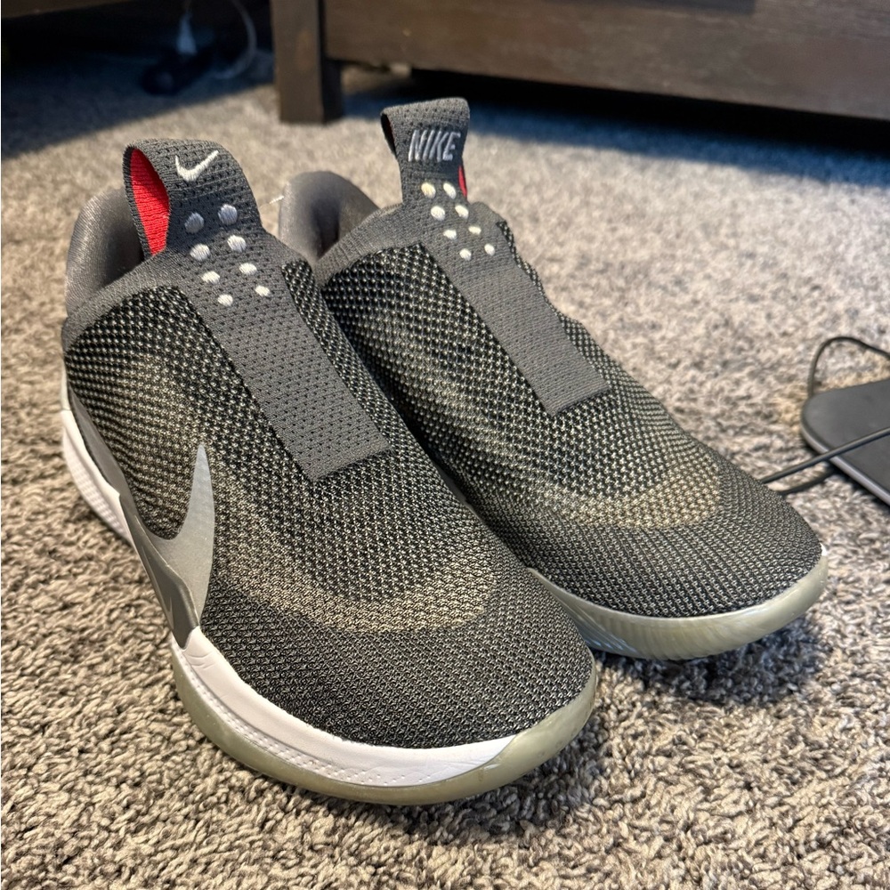 NIKE Adapt BB Sneakers with charging pad